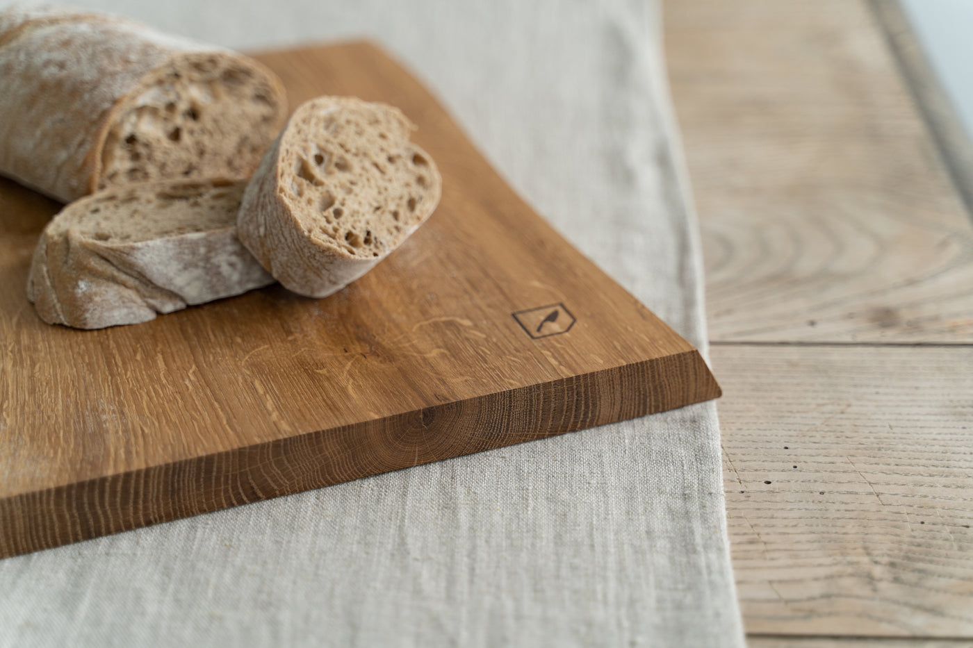 Mediea Large Oak Cutting Board-Cooking and Eating-COOKING/SERVING TOOLS, TABLEWARE, TRAYS / BOARDS-Forest Homes-Nature inspired decor-Nature decor